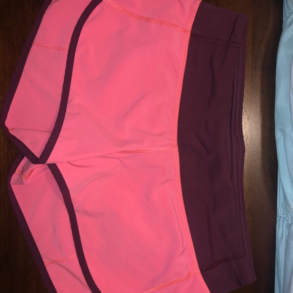 Lululemon 2.5” speed up shorts